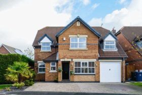 4 bedroom Detached t...